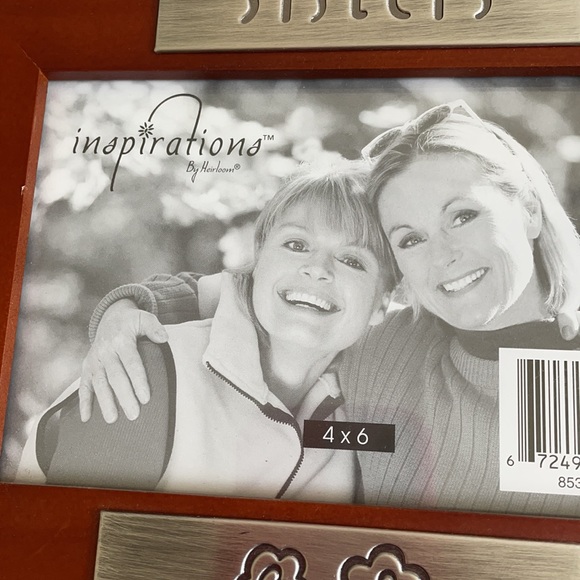 Adorable ‘Sisters’ Photo Frame - Picture 2 of 8